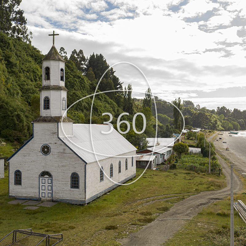 fotografía de la Iglesia de Ichuac con un ícono de 360 sobre ella que invita al recorrido virtual patrimonial